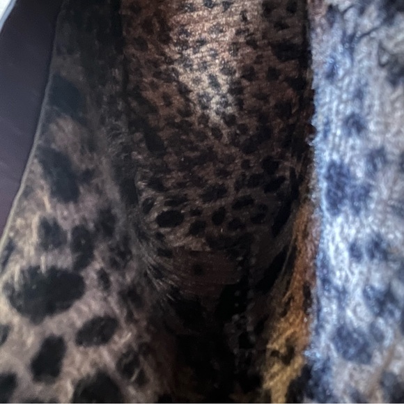 Luvshoe's Canada Red Block Heel Winter Ankle Booties - Picture 11 of 16